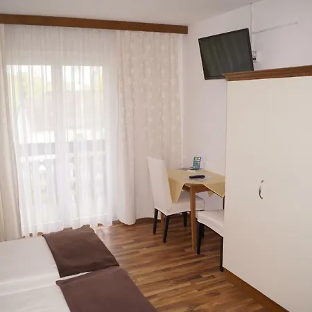 Dobernig - Contactless Check In/stay Bed & Breakfast 3*